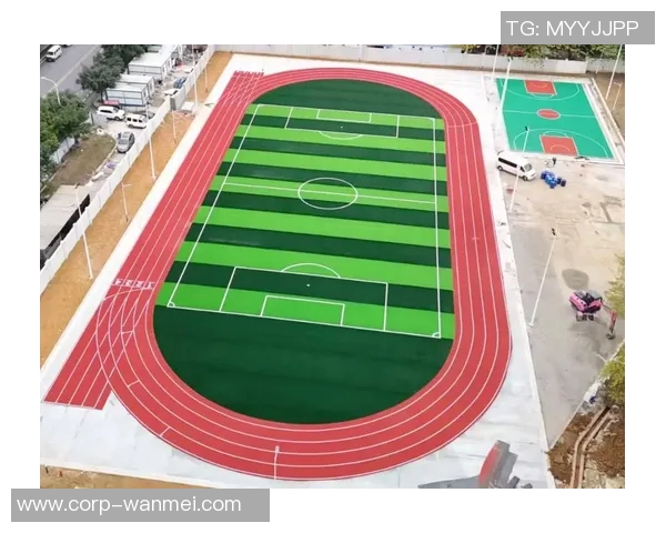 探索200米跑道足球场的多功能性与运动魅力 探索200米跑道足球场的多功能性与运动魅力